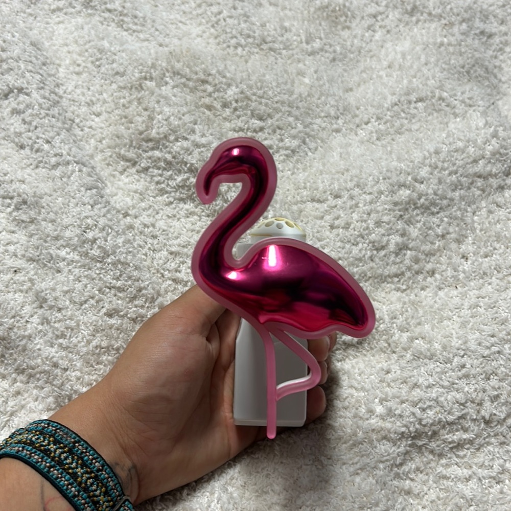BATH AND BODY PLUG IN